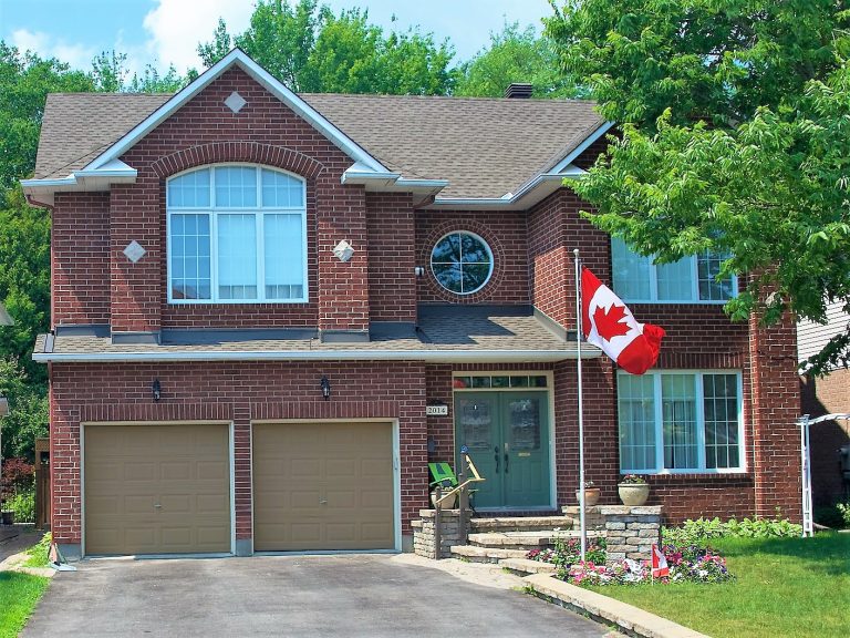 For Sale! 2014 Silver Pines Ottawa, ON K1W 1J6 Graham b