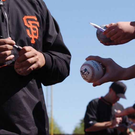 scottsdale-spring-training-fest-autographs