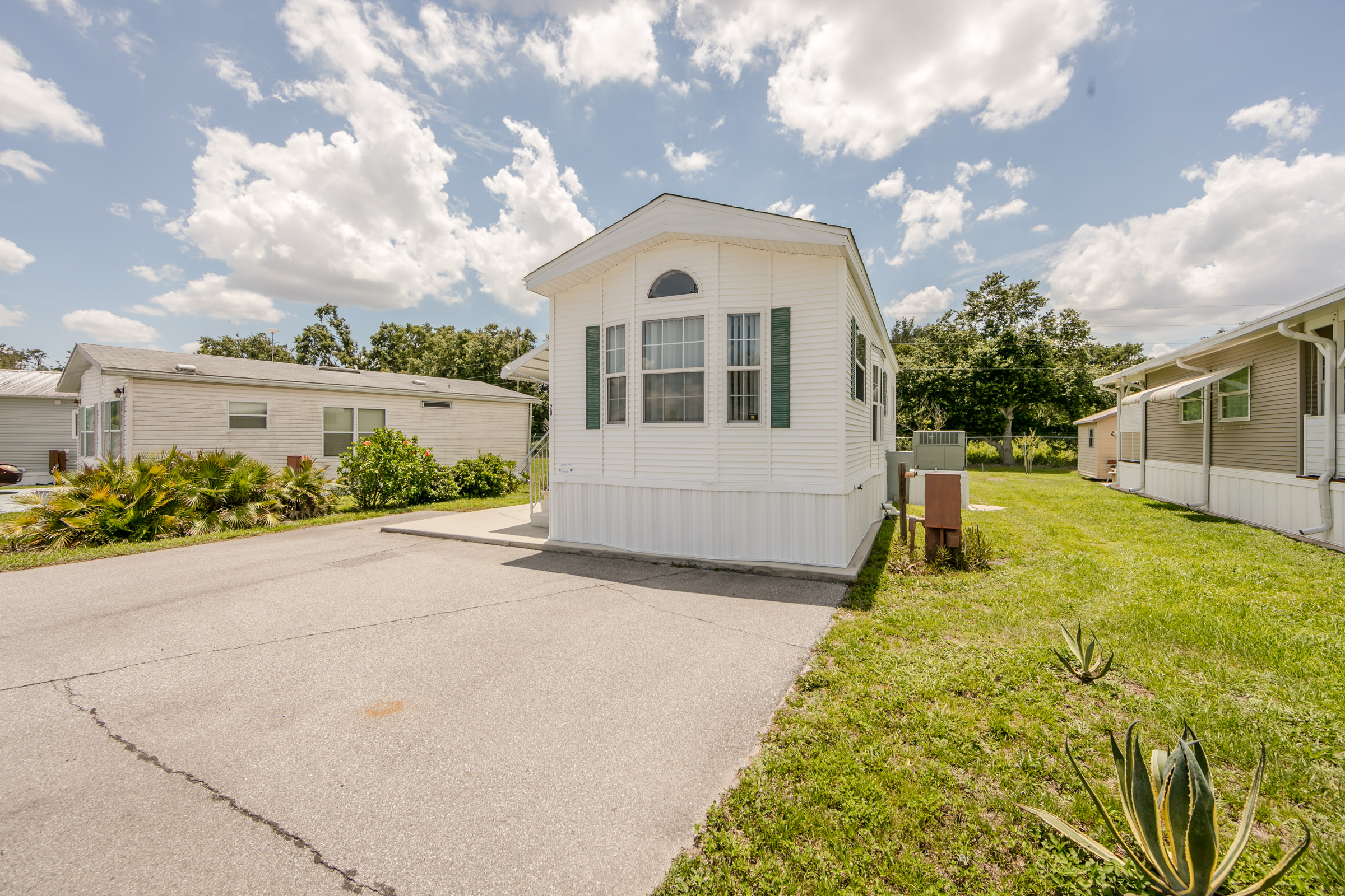 RESIDENTIAL FOR SALE 20 SADDLEBAG TRAIL LAKE WALES, FL Cheryl Bossarte