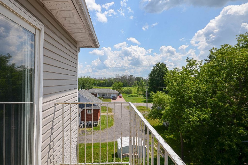 902 Notre Dame St. Unit 300 Embrun ON K0A1W0 Graham b Ottawa