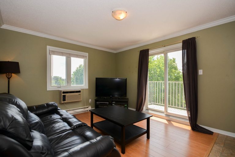 902 Notre Dame St. Unit 300 Embrun ON K0A1W0 Graham b Ottawa