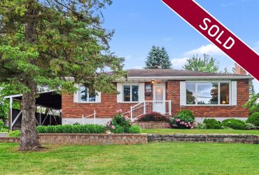 SOLD: 39 Tauvette St Ottawa, ON K1B 3A1