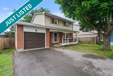 30 Bartley Cres Nepean ON K2J 2J7