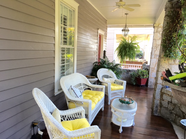 510 Cleveland St, Raleigh, NC 27605 - front porch