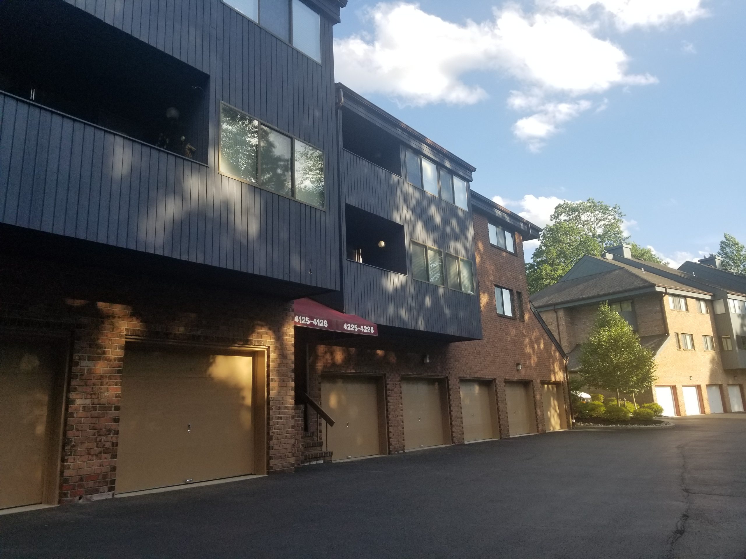 4226 Hilltop Rd Mahwah Photo Outside