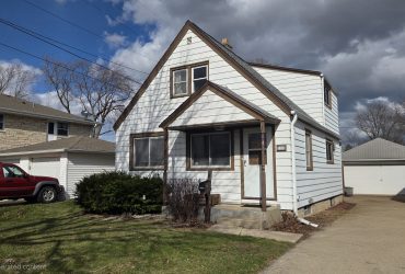 2720 S 84th St, West Allis, WI 53227
