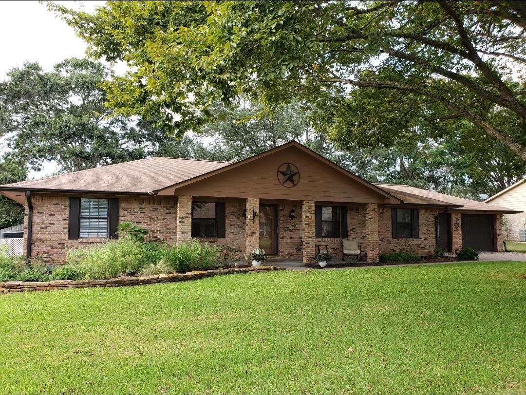 117 Douglas Dr, Bellville, TX