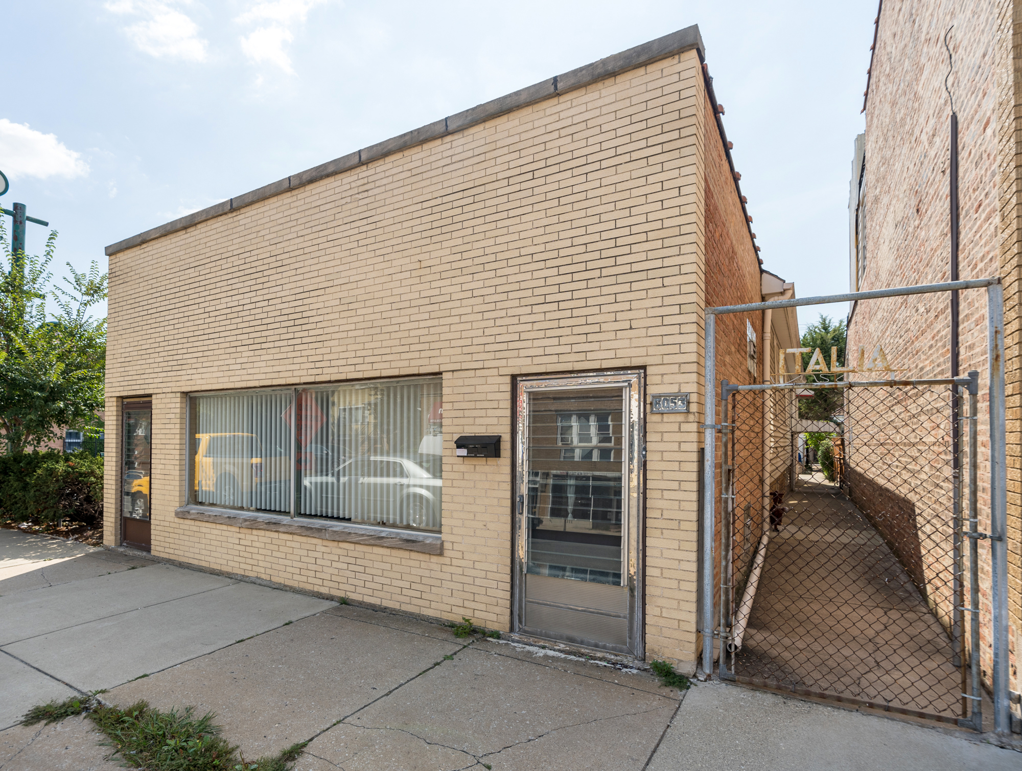 For Sale 6053 W. Addison St, Chicago