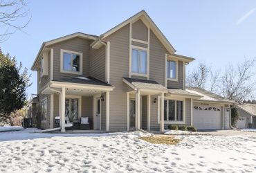 N24W24050 Brandon Oaks Dr A, Pewaukee, WI 53072