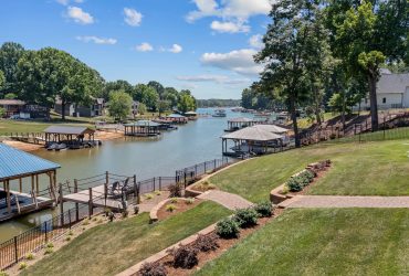 176 Hazelton Loop, Mooresville, North Carolina 28117