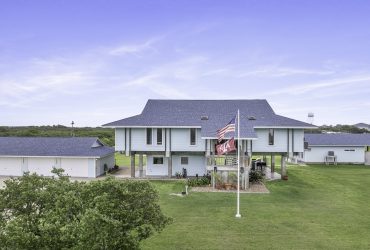 178 Smyth St, Port O’Connor, TX 77982