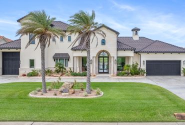 385 E Arbor Vista, Port O’Connor, TX 77982