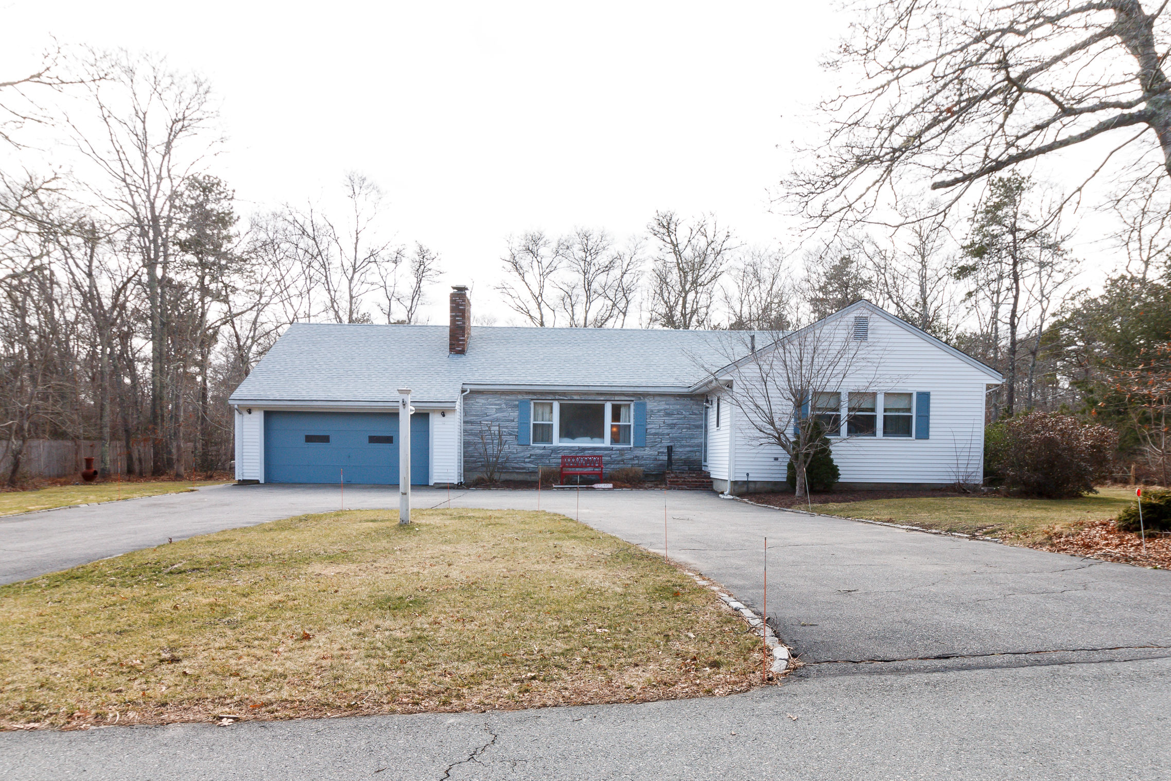 Circular driveway