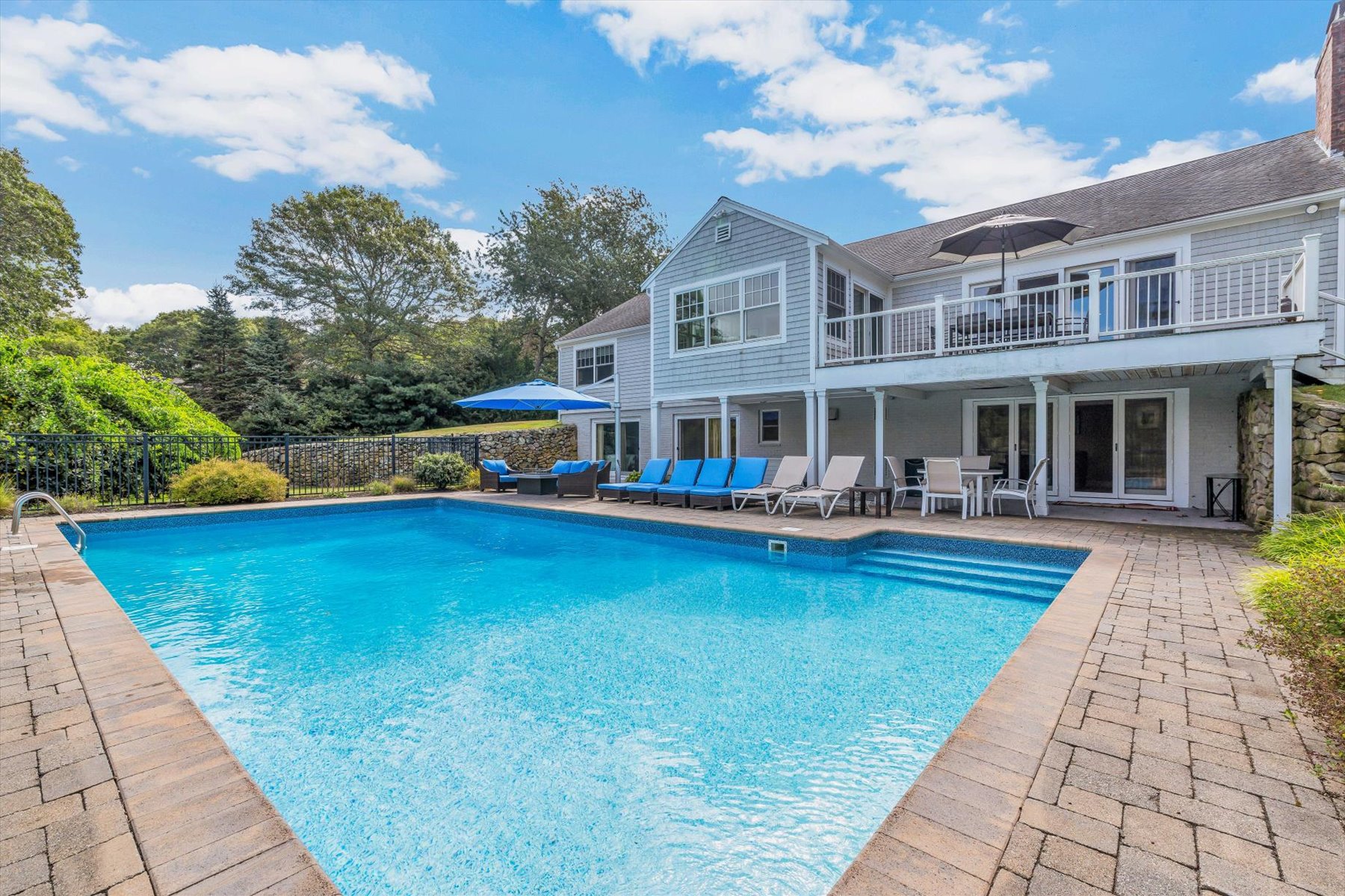 18 Crab Creek Ln, Yarmouth Port, MA 02675
