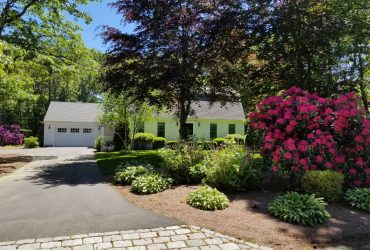 85 Clamshell Cove, Cotuit MA
