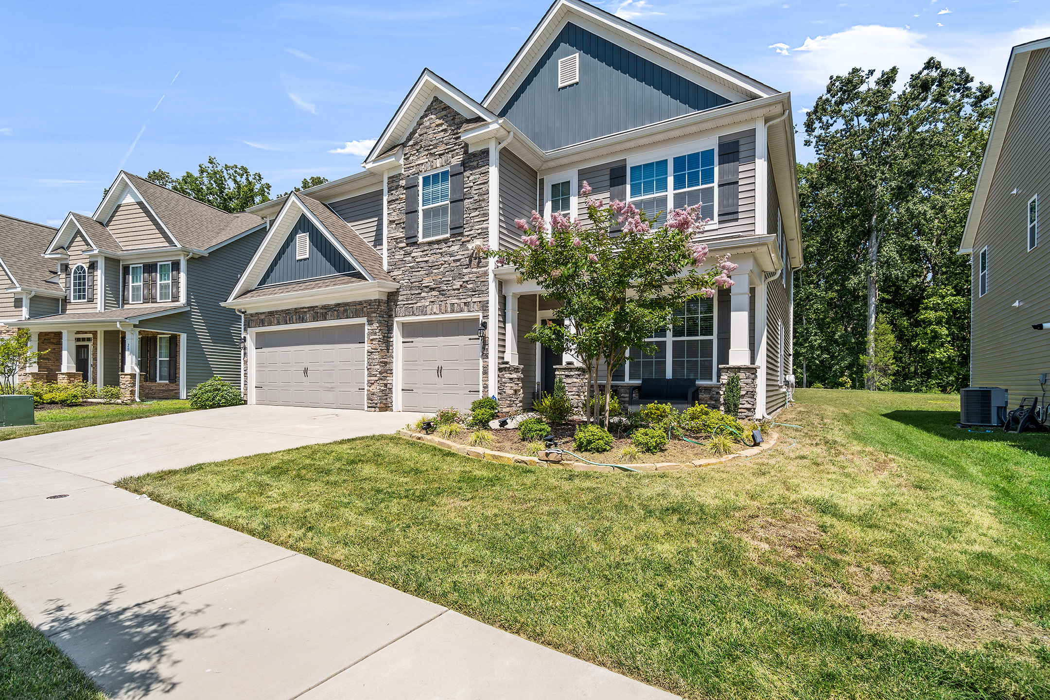 2011 Houle Lane, Charlotte, NC 28214