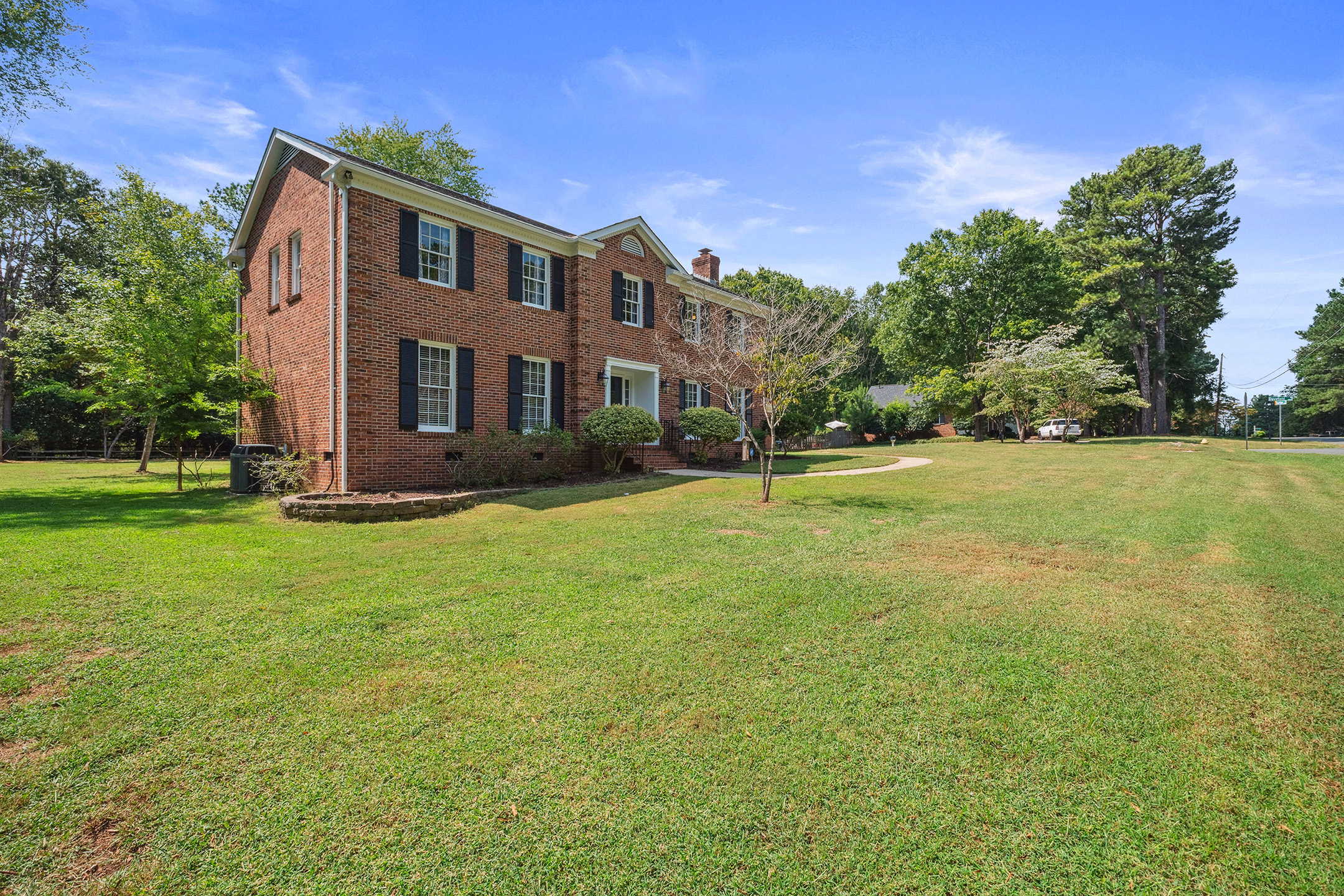 10238 Woodview Circle, Charlotte, NC 28277