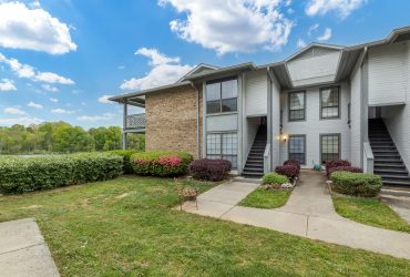 For Sale: 5867 Harris Grove Lane, Charlotte, North Carolina 28212