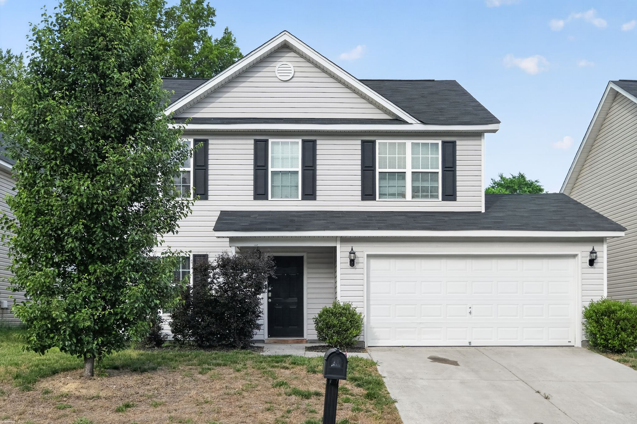 01_455_Menlo_Park_Rd_Greensboro_NC_27401_USA-Exterior-_DSF1879E