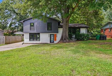 For Sale: 3801 Woodleaf Road, Charlotte, North Carolina 28205