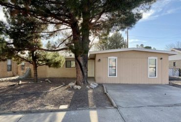 1741 Highland Avenue For Sale in Las Cruces