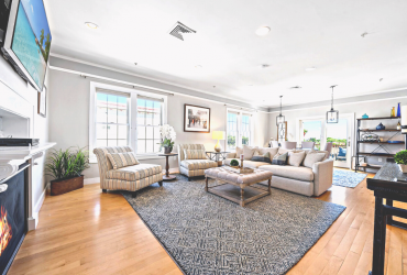 Penthouse Condo in Neponset, Dorchester FOR SALE!