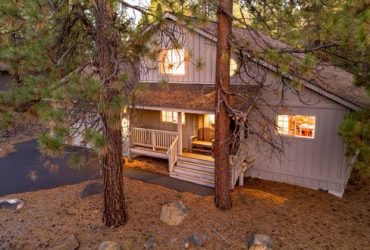 Serene in the Forest in Sunriver: 3BD/2BA Rustic Retreat at 57318 Sequoia Ln – $689,900