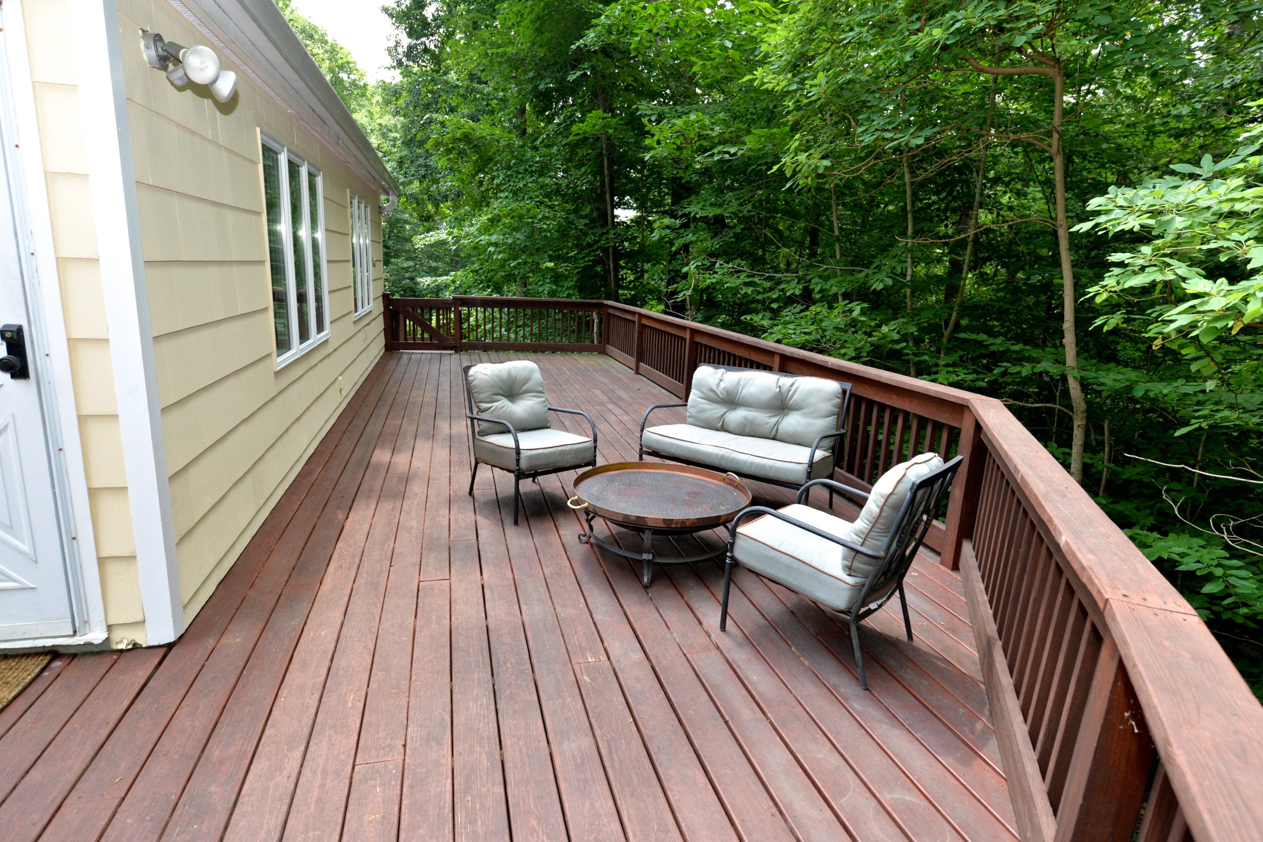 31 Powder Horn Hill Road Wilton, CT 06897 Mary Ellen Williams