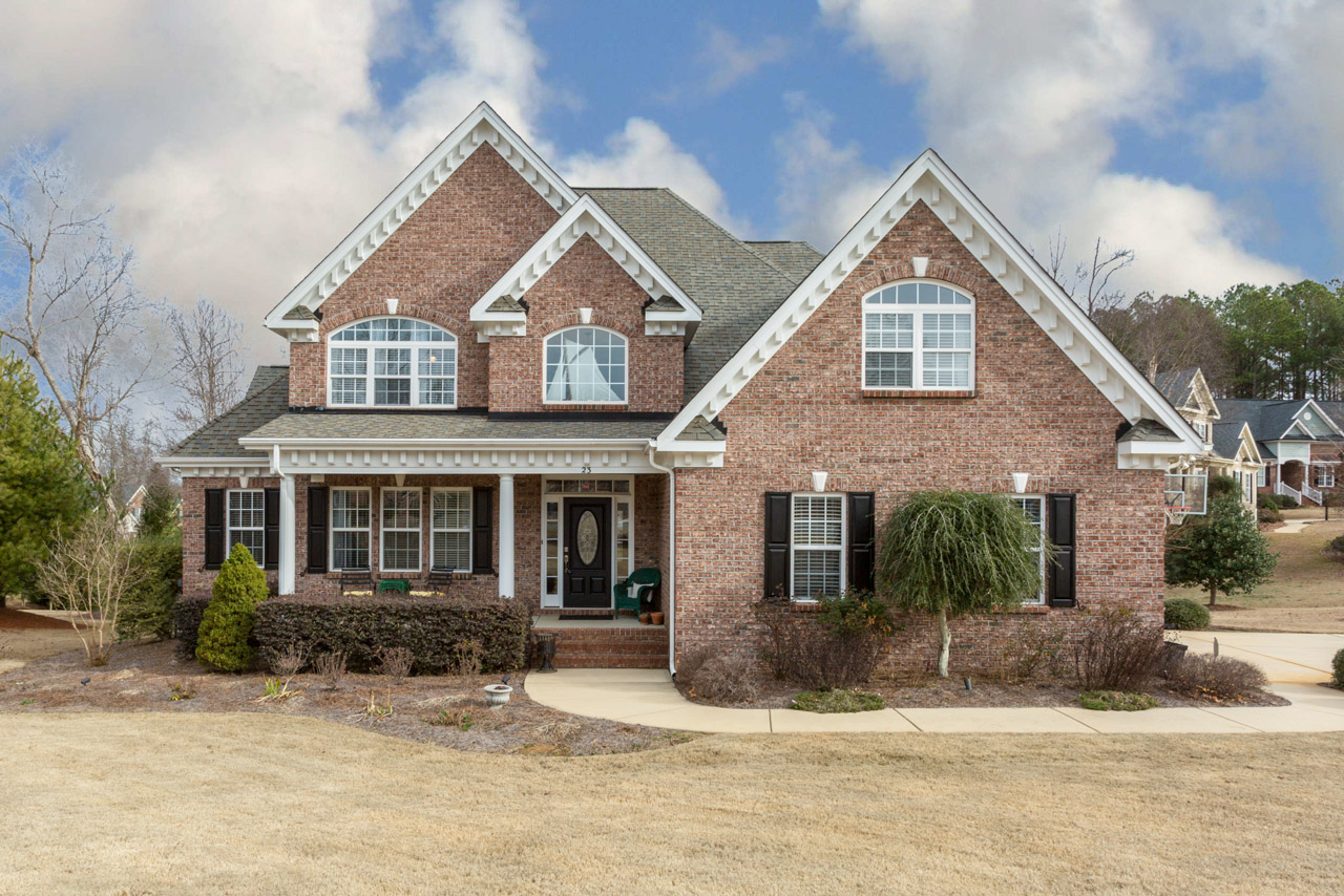 23 Braemar _ front of home