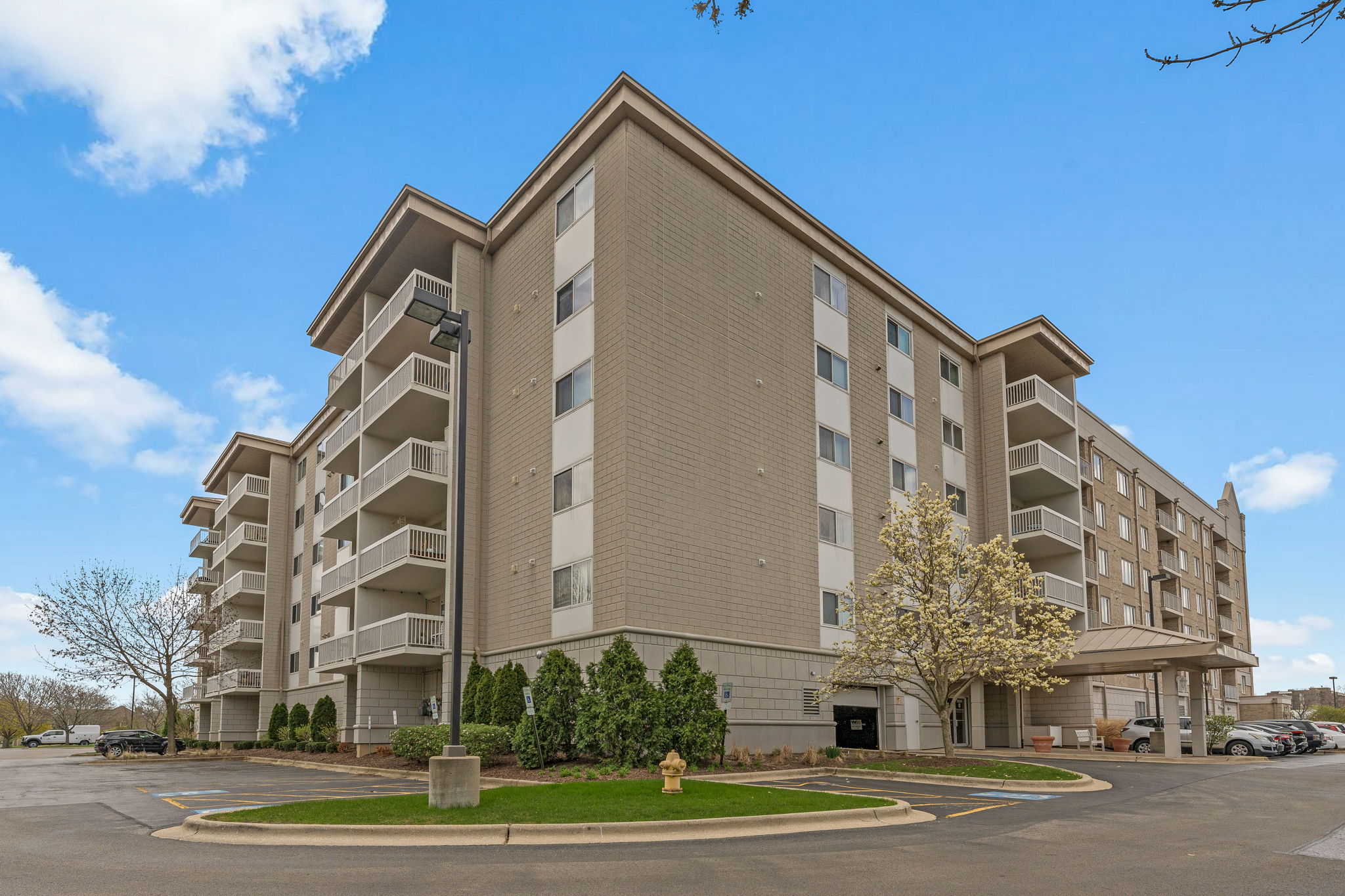 1-web-or-mls-TO100478