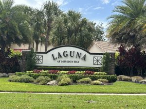 Laguna Sign