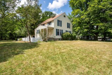618 Grant St. Chelsea, MI 48118
