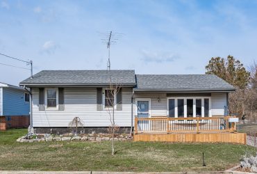 427 Elizabeth St, Grimsby, ON L3M 3K9