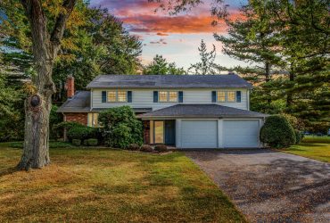 Spacious Split-Level Nestled in a Quiet Bloomfield Neighborhood!