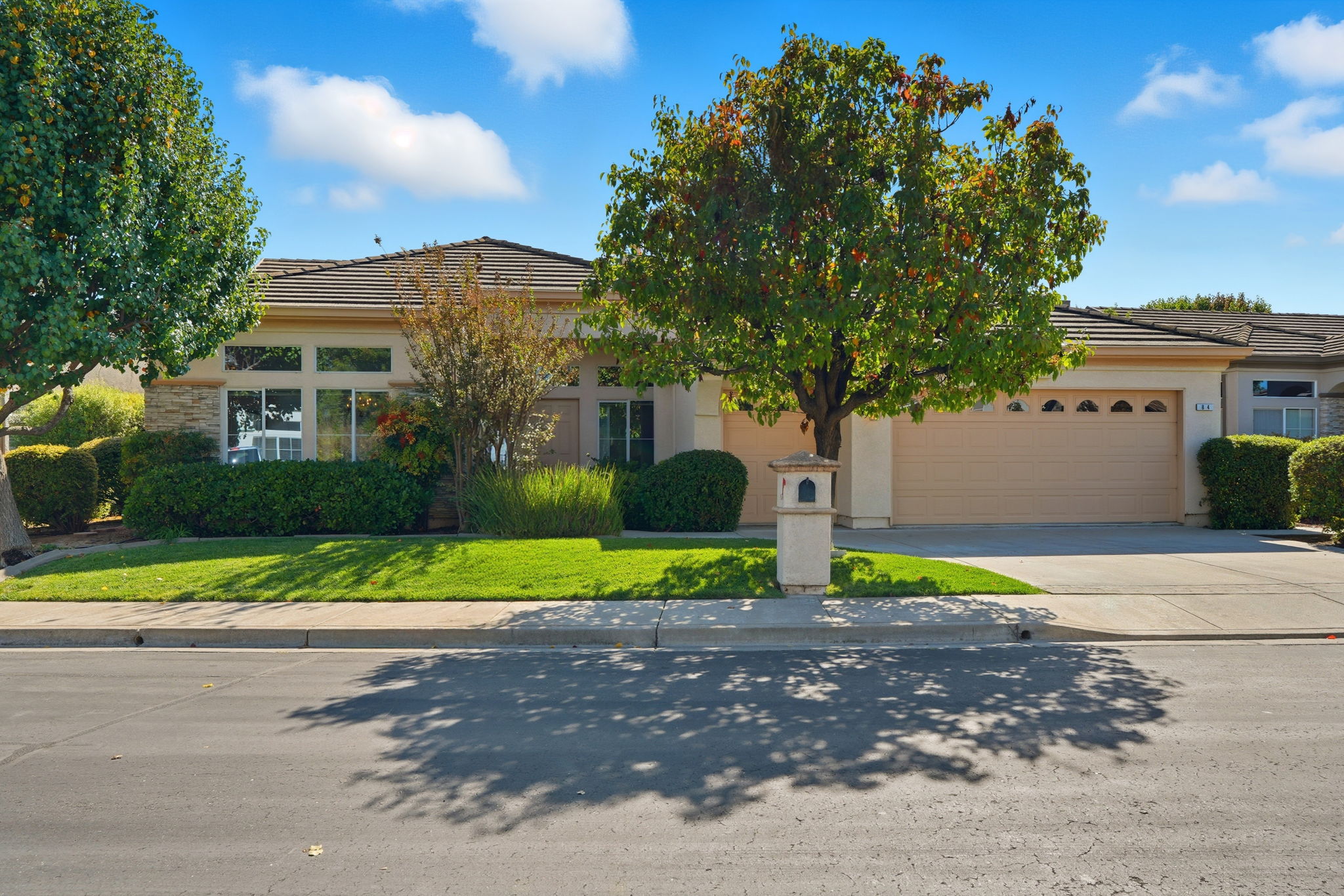 1-web-or-mls-84-spencer-way
