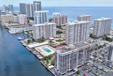 Hemispheres at Hallandale Beach