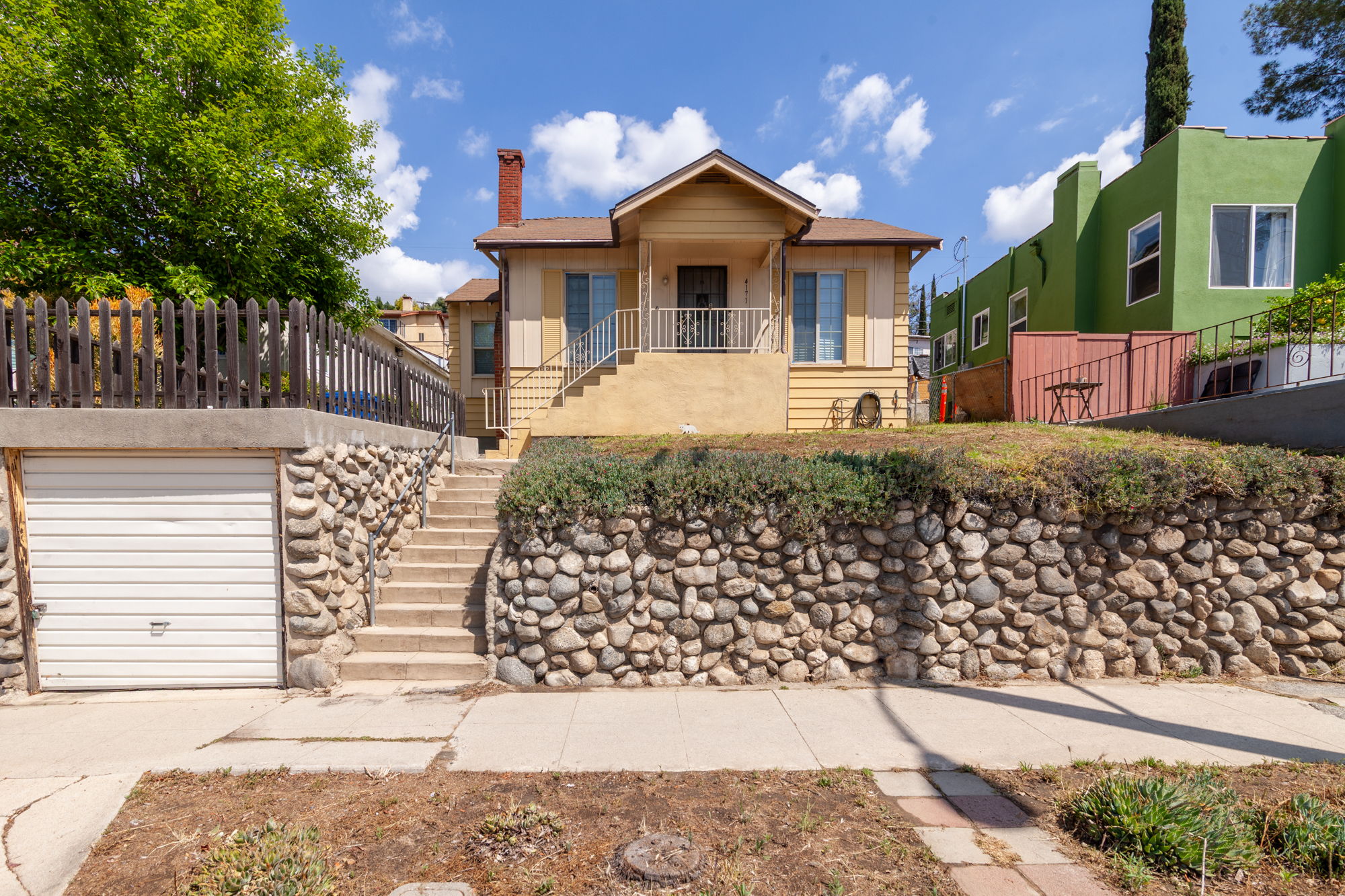 1-web-or-mls-4171 York Blvd-1