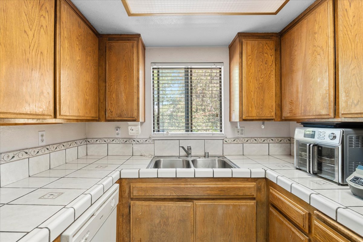 406 Genoa St #A, Monrovia, CA 91016