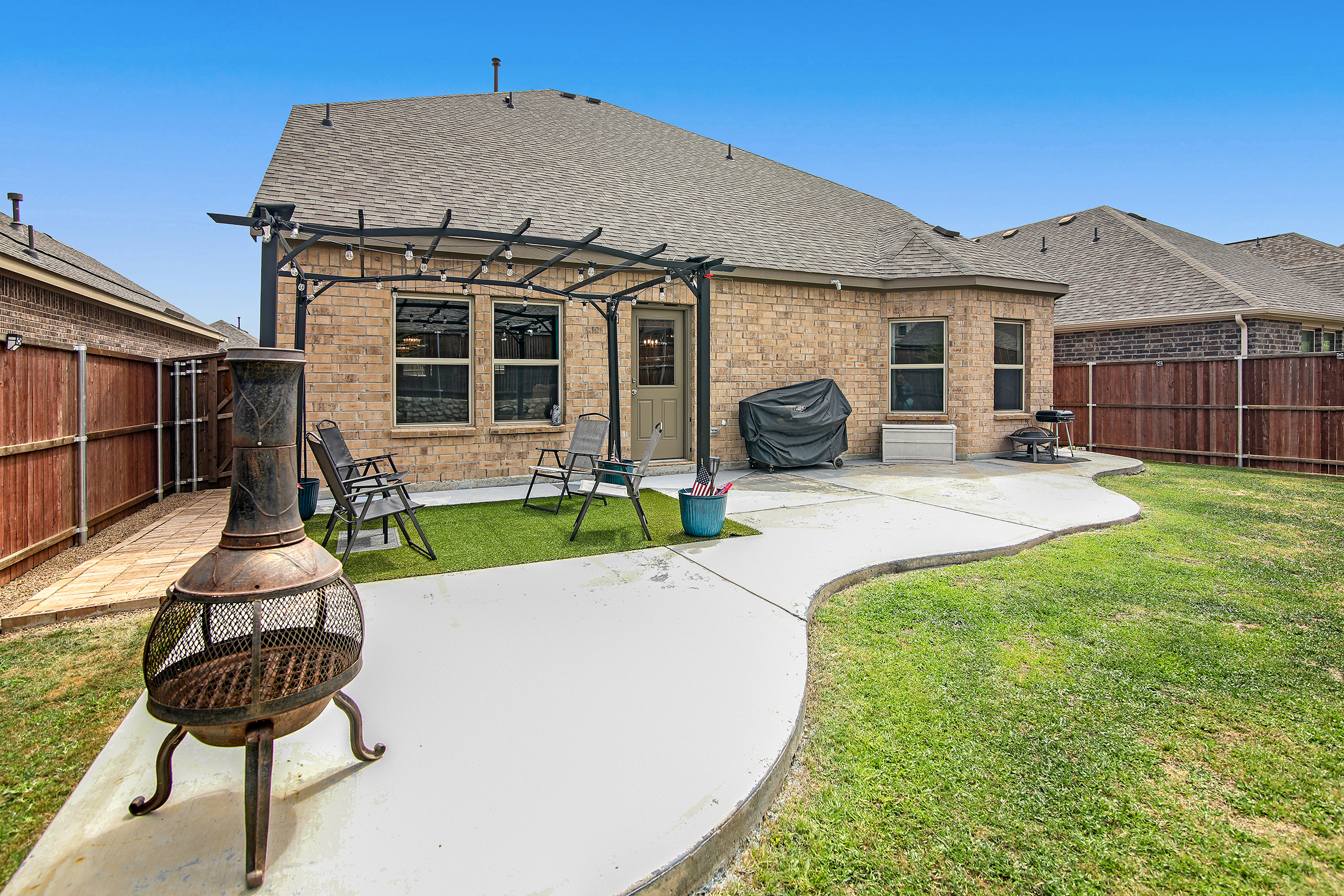 5821 Rostherne Dr, Aubreay, TX 76227