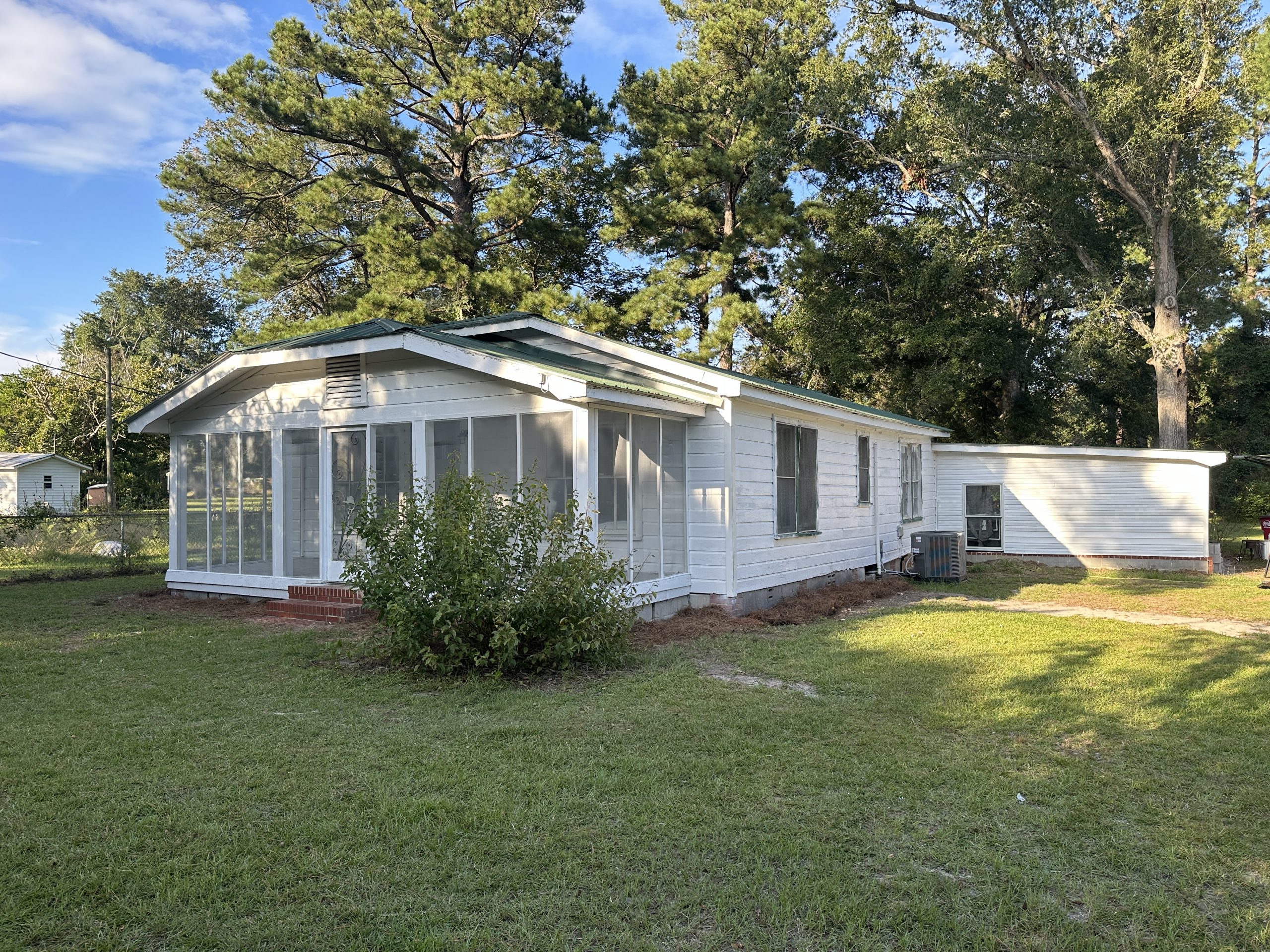 617 Screven St, Sardis, GA 30456