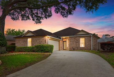 Fully Renovated 3 Bed + Office, 2 Bath Home in “The Woods”