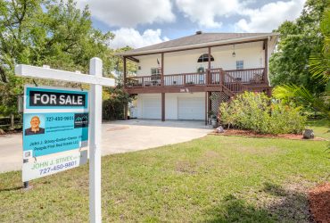 A Lovely Bayfront Home in Oldsmar, Florida-ON Tampa Bay!