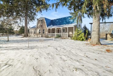 6446 W Beard Rd, Perry, MI 48872