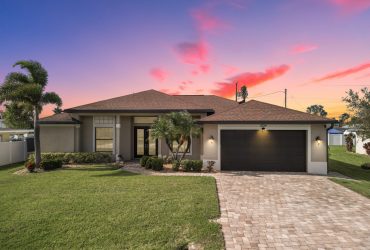 Stunning Modern Home in Cape Coral