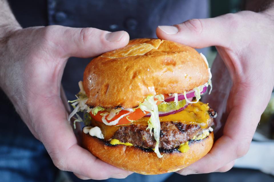 grassroots-angus-burger