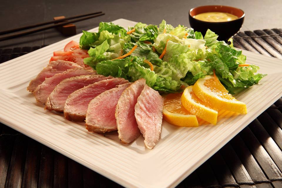flos-asian-kitchen-wok-seared-tuna-salad