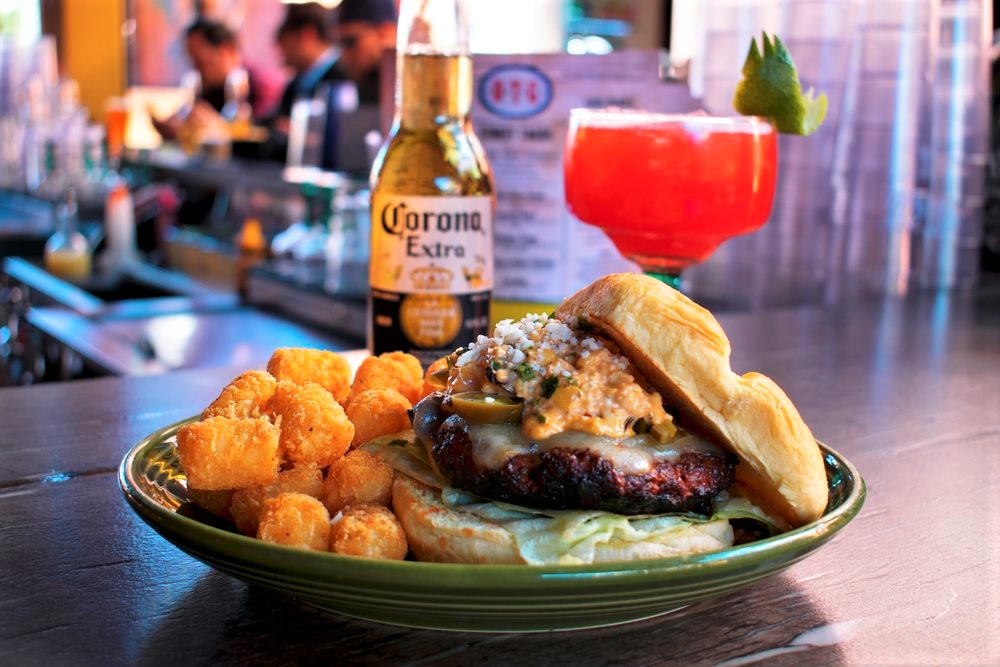 old-town-gringos-cheeseburger-1