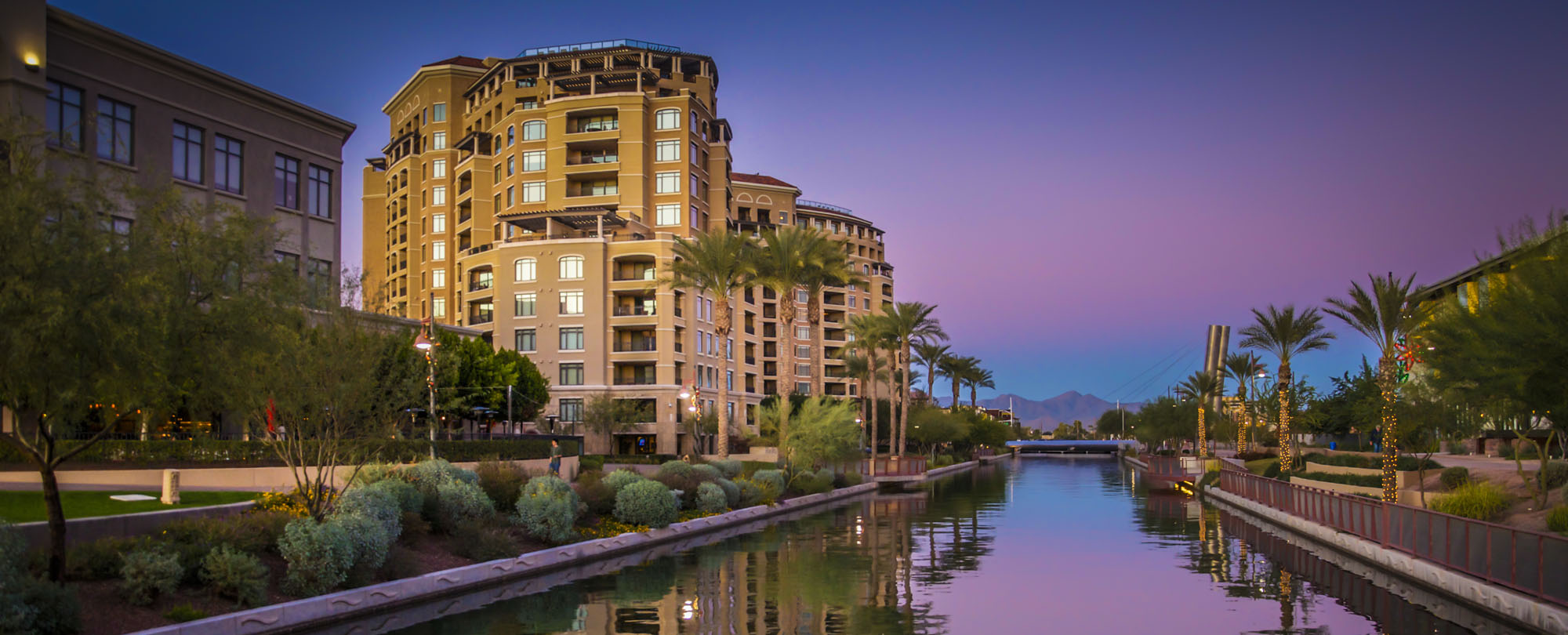 Arizona Canal running throgh Scottsdale,Az,USA