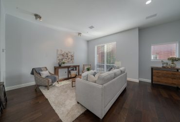 Totally Updated Condo Near Dining & Katy Trail in Knox Park – Dallas