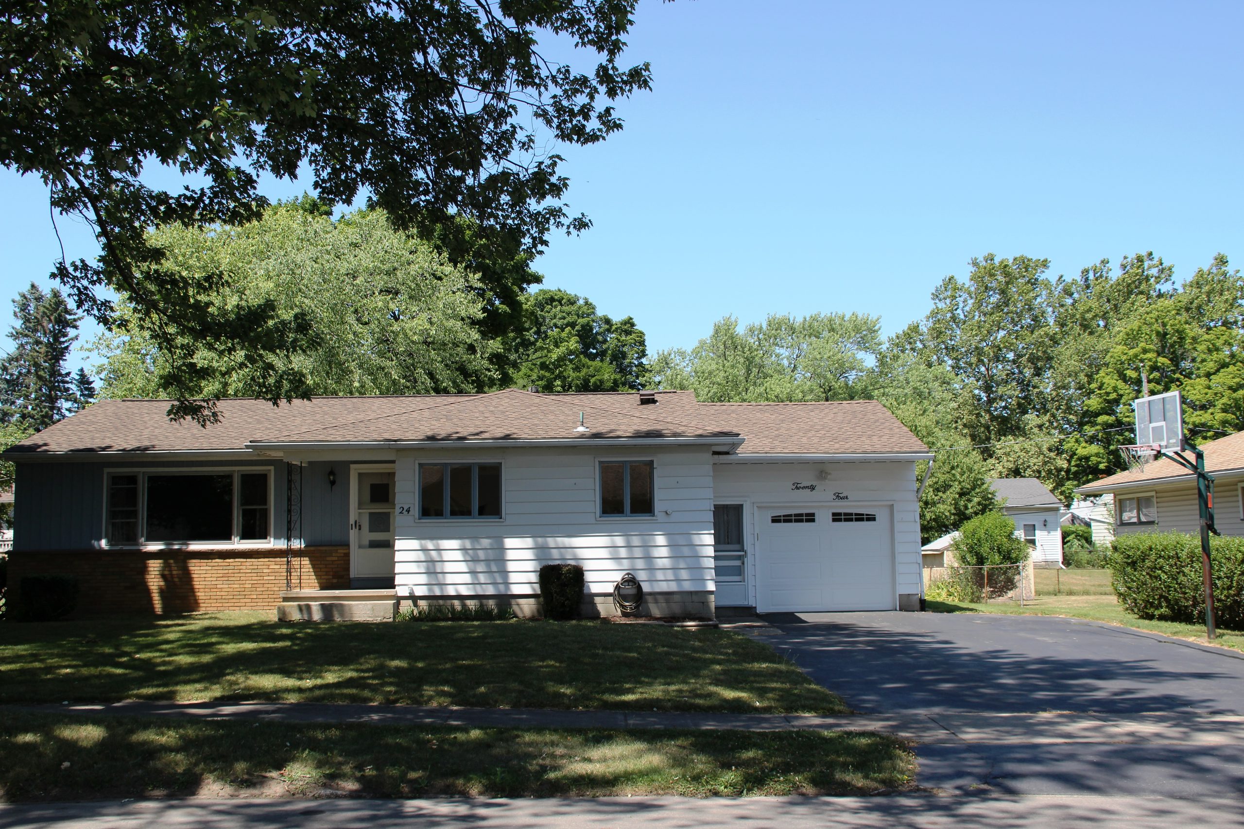 New Price! 24 Overbrook Avenue, East Irondequoit, NY